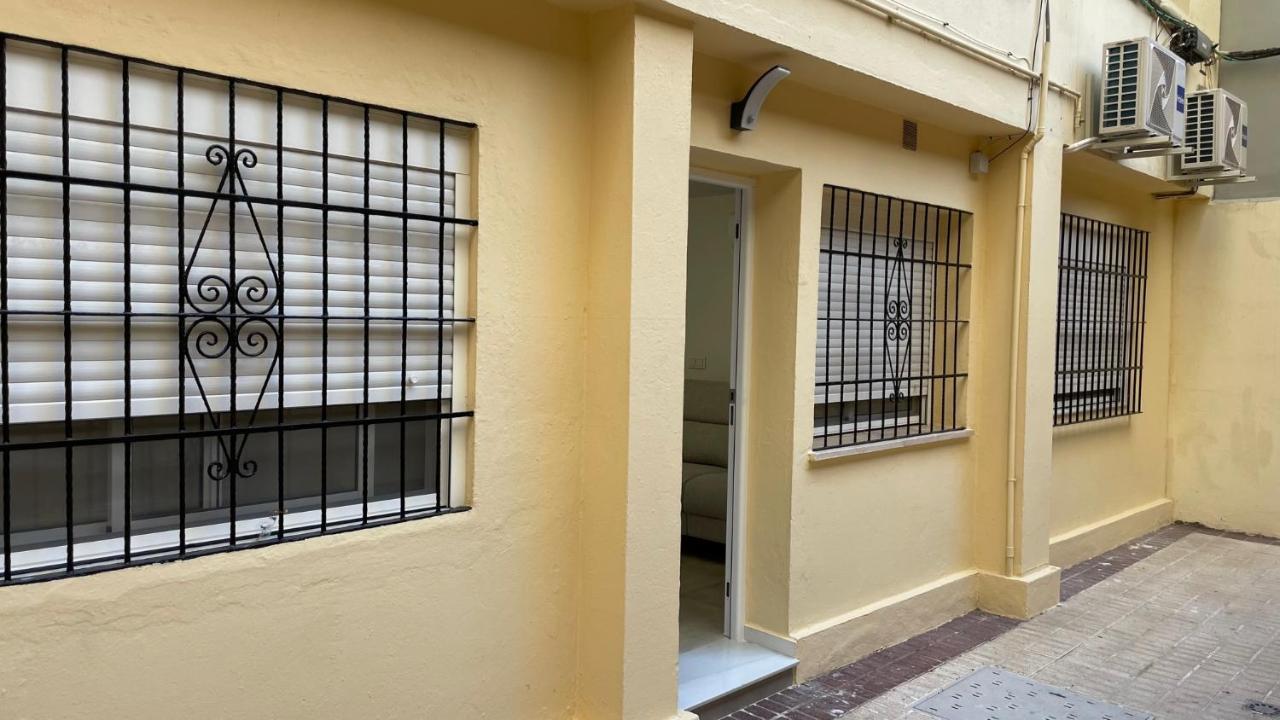 Piso De Lujo En Primera Linea De Playa Y Garaje Cádiz Kültér fotó